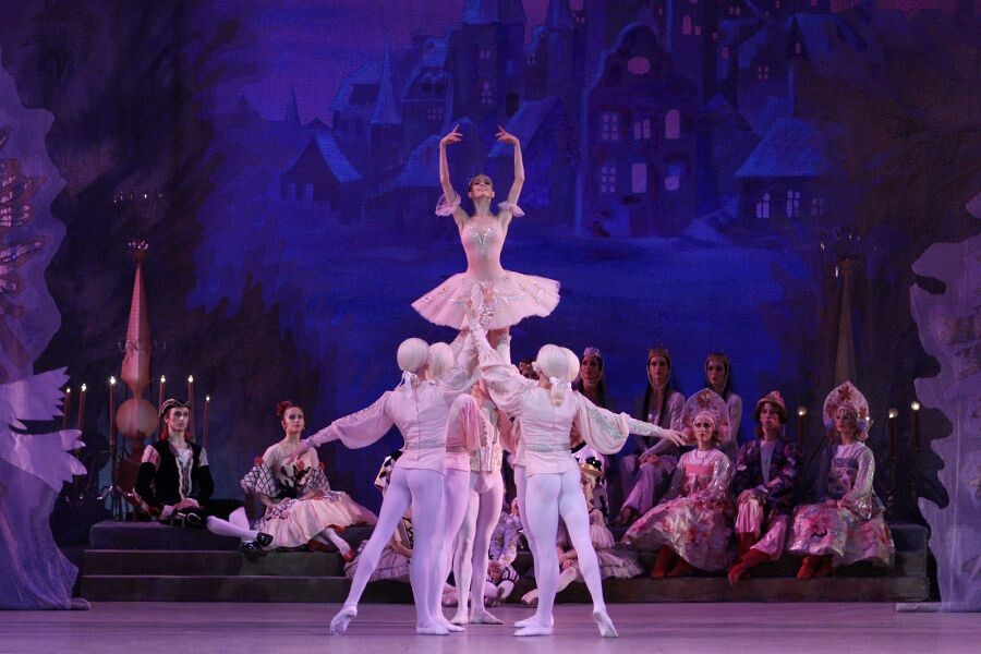 https://www.mariinsky.ru/playbill/playbill/2024/12/21/1_1200/