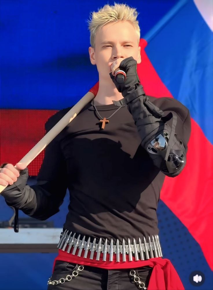 Настоящий на 100 процентов. Из интернета 