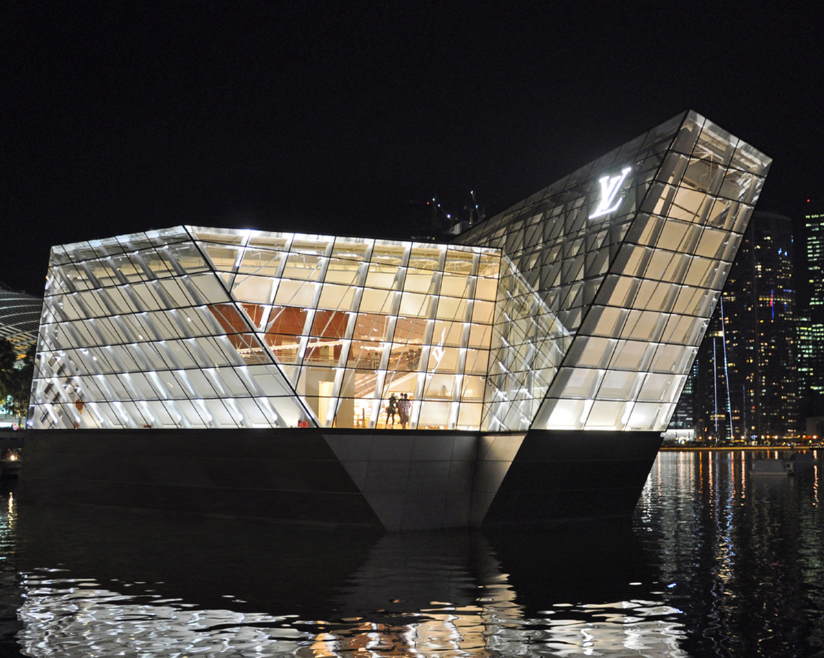 Louis Vuitton Island Maison в Сингапуре