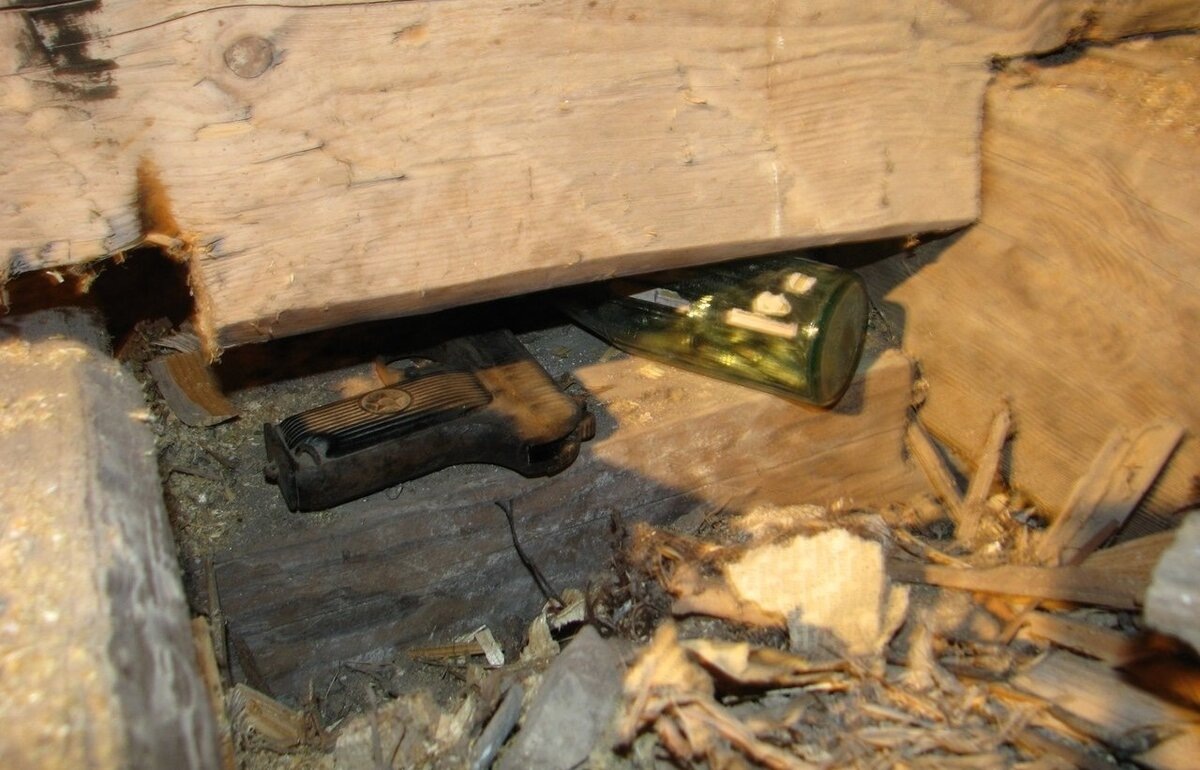 Тайник с оружием