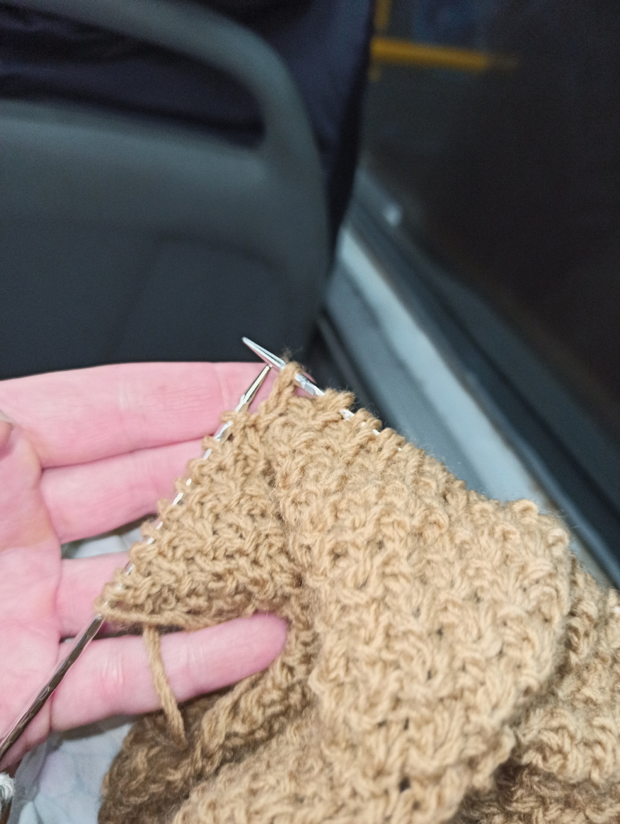 В троллейбусе