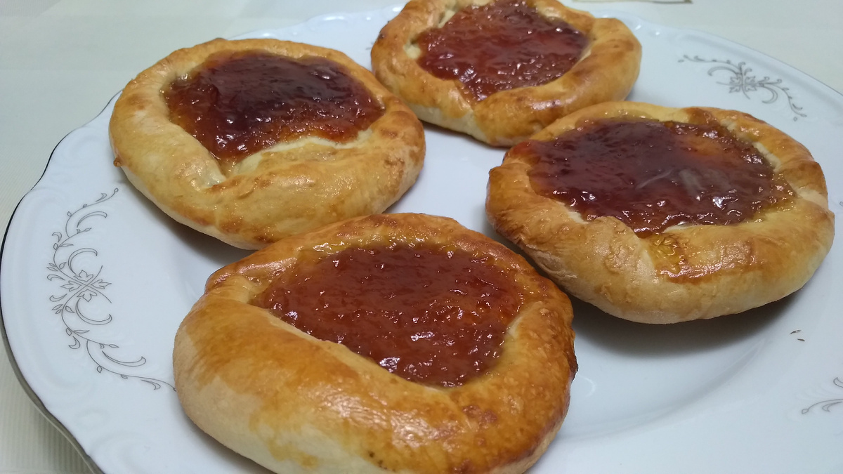 Мои ватрушки с яблочным повидлом