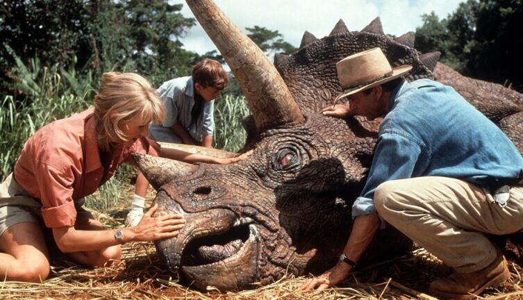    Поиграем в попаданцев: сумели бы люди выжить палеозое? Кадр из фильма «Парк юрского периода», кинокомпании «Universal Pictures», 1993 г.