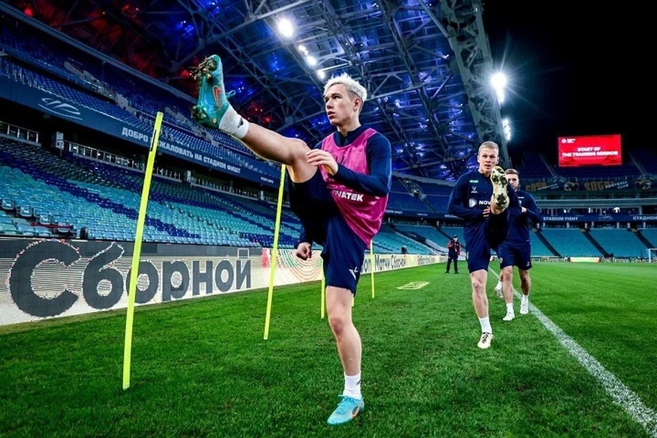    Футболисты готовятся к товарищескому матчу. Фото: Сборная России