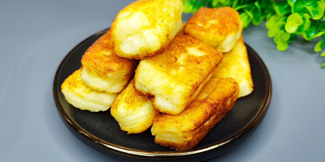 Вместо оладий и сырников готовлю такие простые, но очень вкусные и мягкие как пух биточки на завтрак или перекус для всей семьи