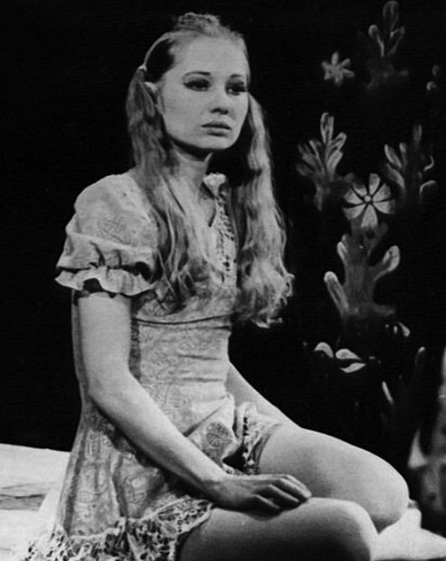 Лариса Луппиан в молодости