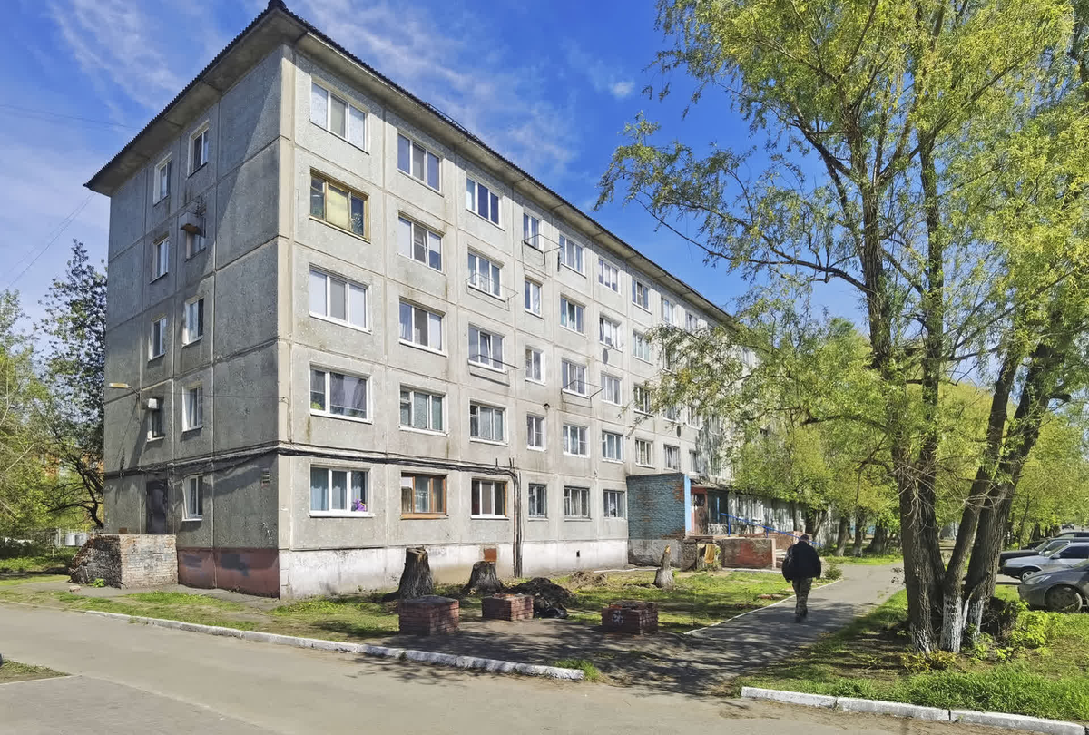 фото из сети интернет  г.Омск 3я железнодорожная д.3.   Весна 2025года