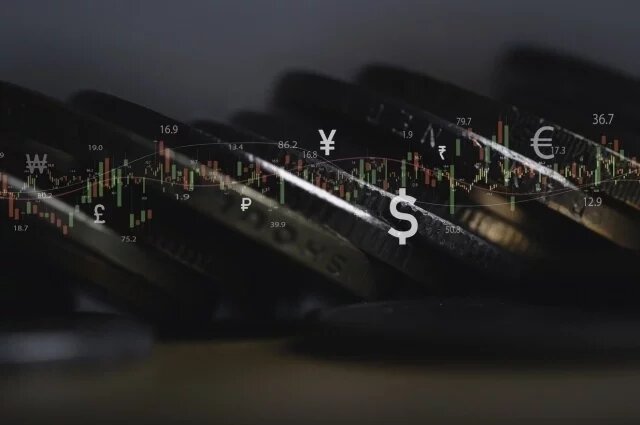    Сколько стоят доллар, евро и юань 15, 16 и 17 ноября?