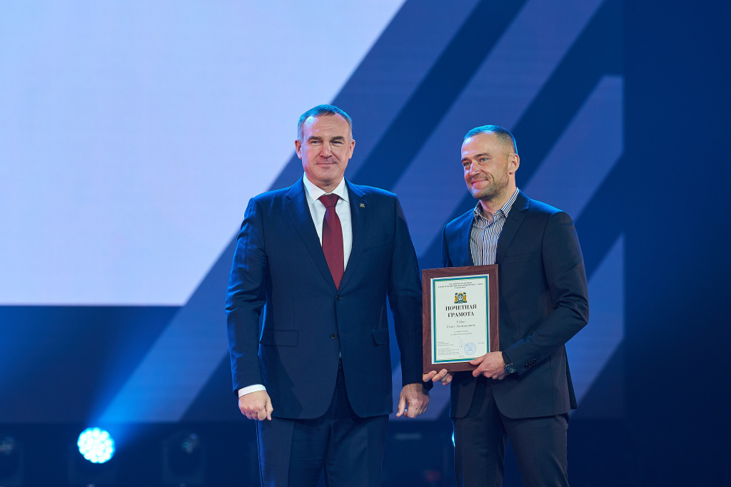    Губернатор ХМАО наградил работников компании, которая возвела «Звезду Оби» и другие мосты в Югре