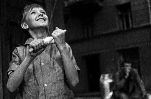 "Мальчик и голубь"   1961г