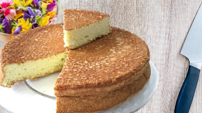 Как всегда готовить идеальный бисквит: 7 советов от профи