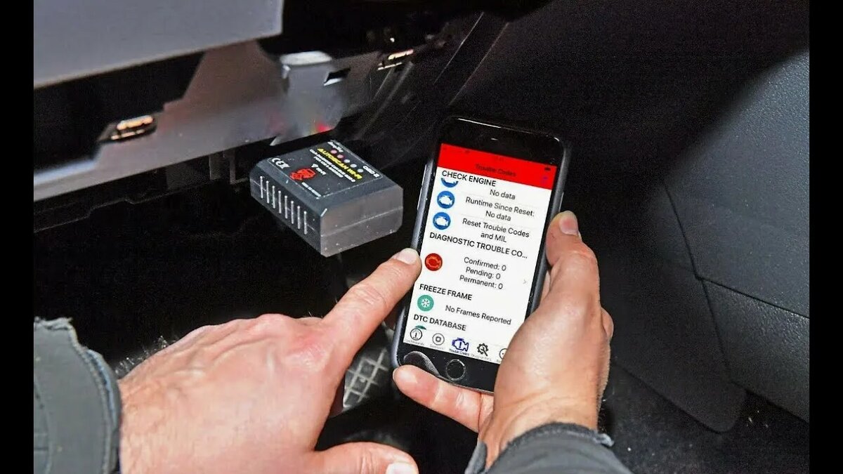 «Этот «ключ» к мозгам моей машины стоил мне 500 рублей с маркетплейса. И он уже окупился сторицей, сэкономив 5000 на эвакуаторе.»
