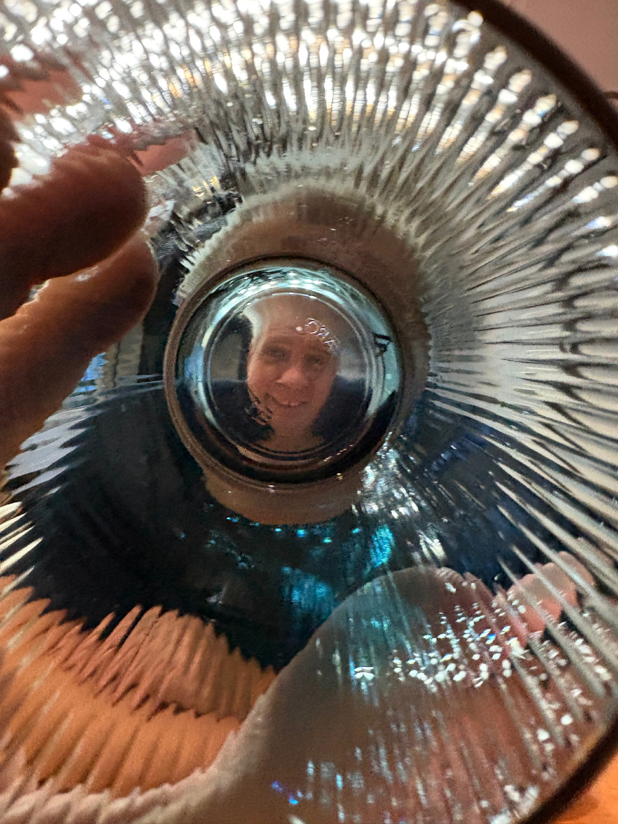 Без юмора никуда🤣. 