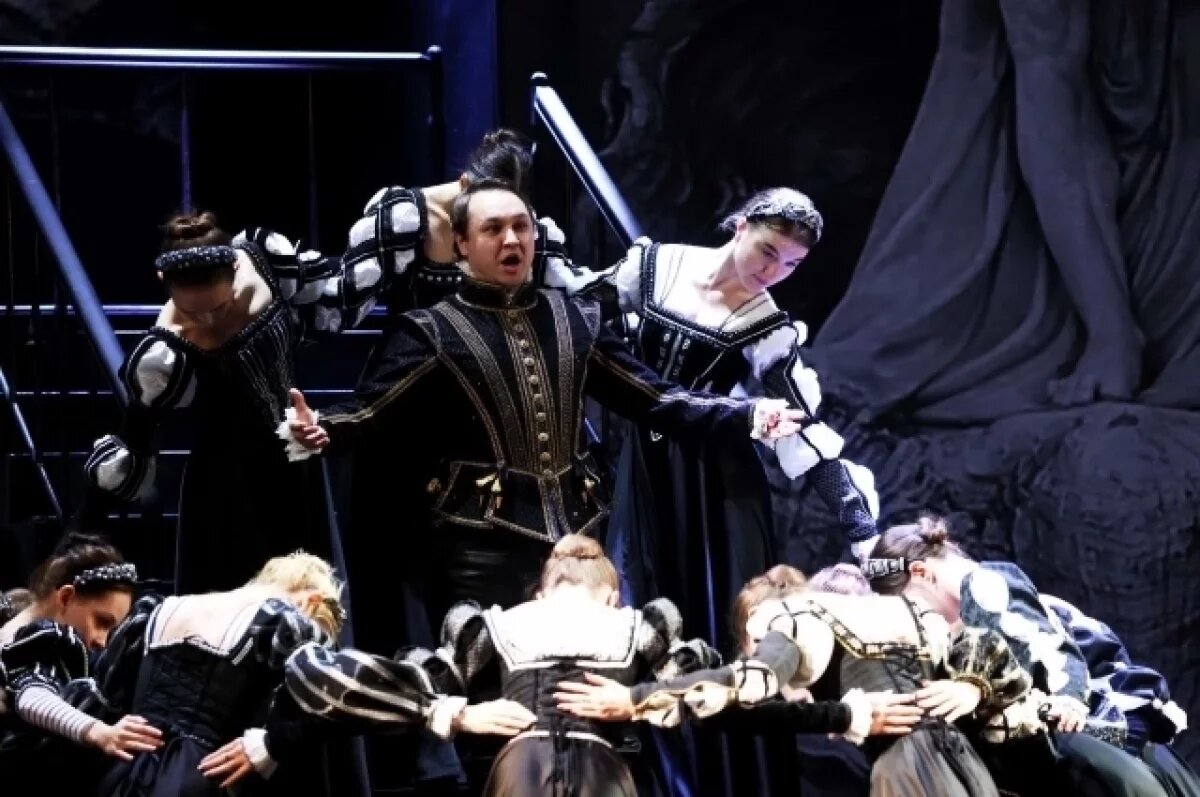    Нижегородские театралы отметили 90-летие Союза театральных деятелей