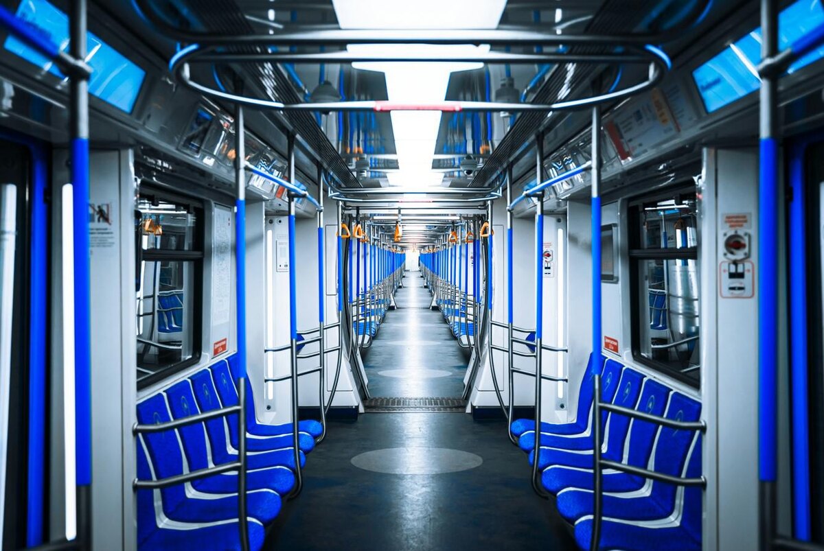 Platon Matakaev / Pexels📷Московский метрополитен — старейший и крупнейший в стране, открылся в 1935 году и насчитывает более 300 станций