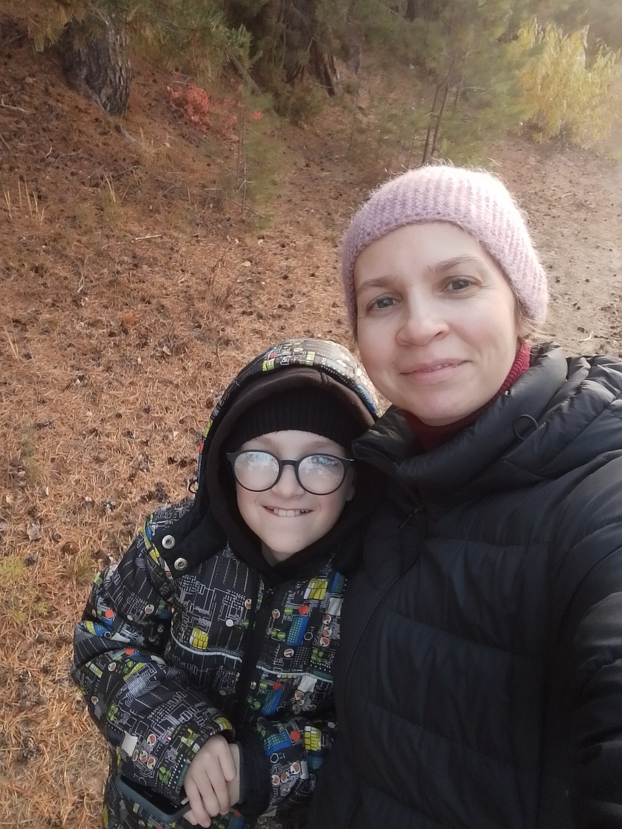 С сыном на прогулке в санатории