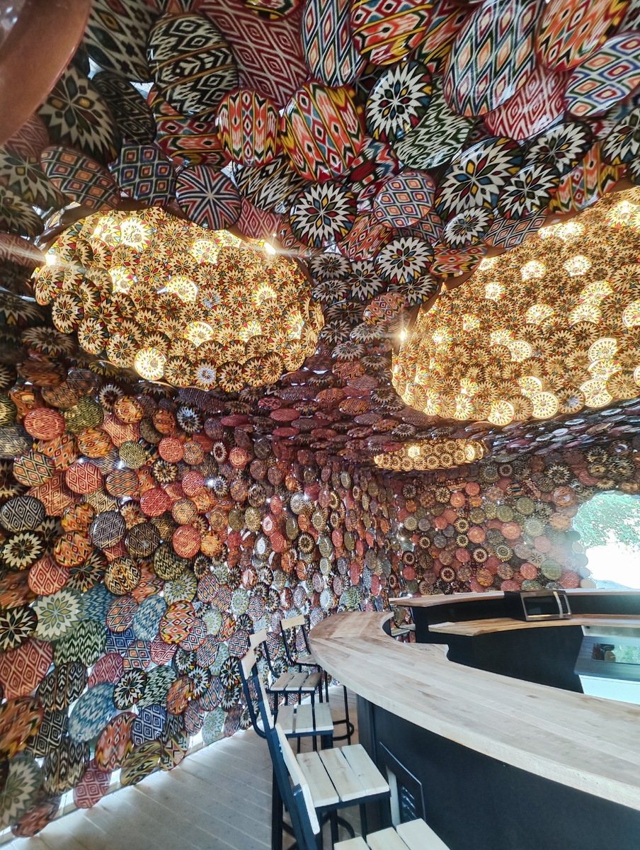 Бухара биеннальная. Листайте карусель