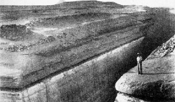    Египетская волшебная «Зона-51»