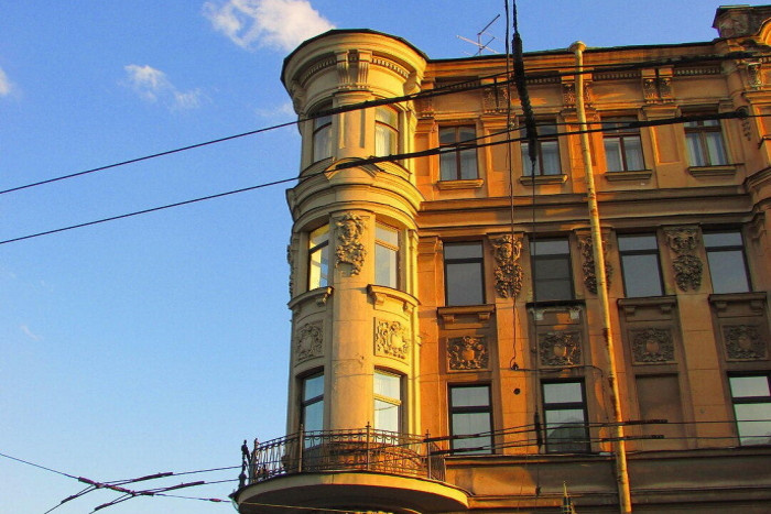 История эркеров — окна, которые вышли за рамки