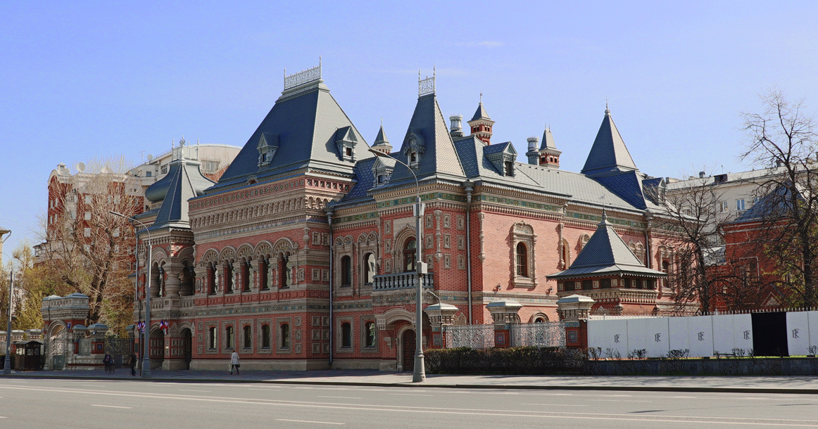 Дом Игумнова в Москве. (https://moskvichmag.ru/moskovskij-dom/moskovkij-dom-dom-kuptsa-igumnova/)