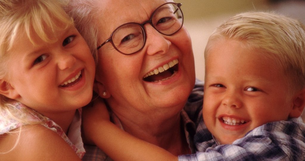 Внук сначала сдал бабушку в интернат, а потом купил ей квартиру