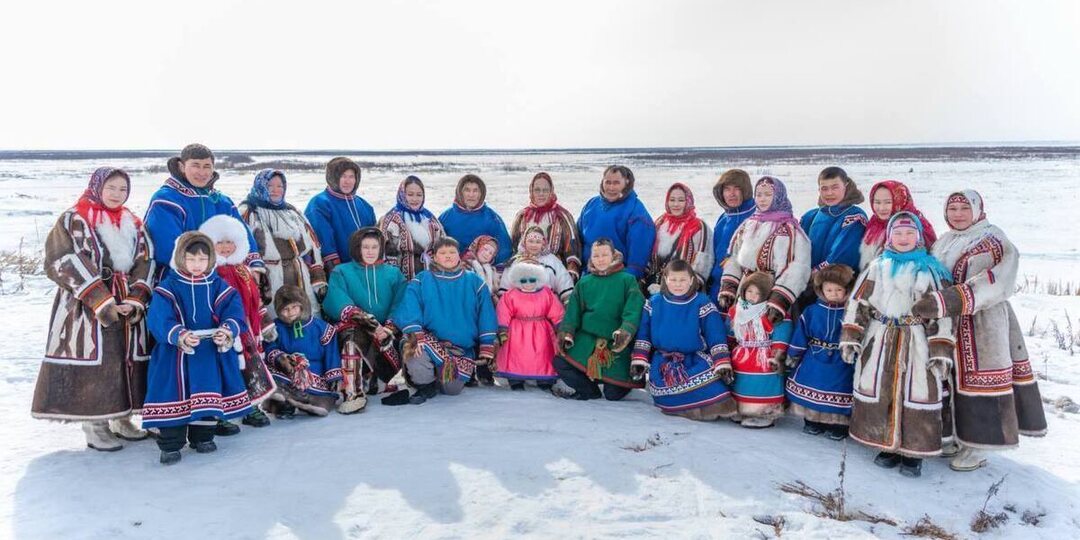 7 детей и 27 внуков: орденом «Родительская слава» наградил президент семью тундровиков с Ямала