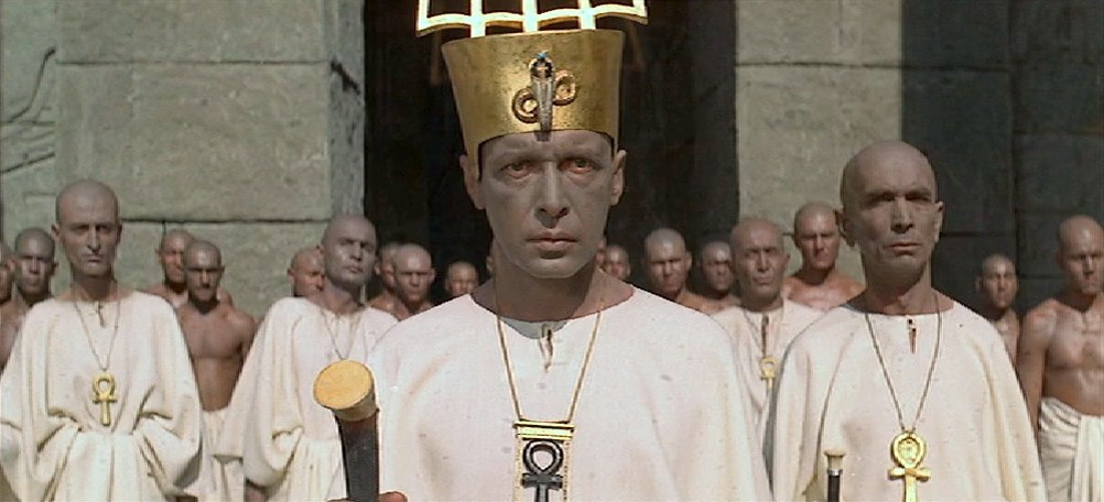 Жрецы. Кадр из фильма "Фараон"