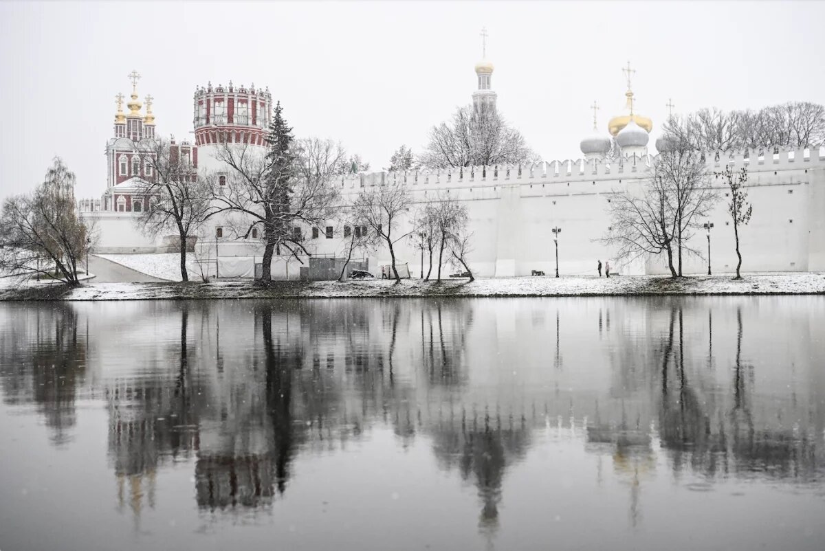    Синоптик Тишковец: Москву укутало первым снегом, но это ненадолго