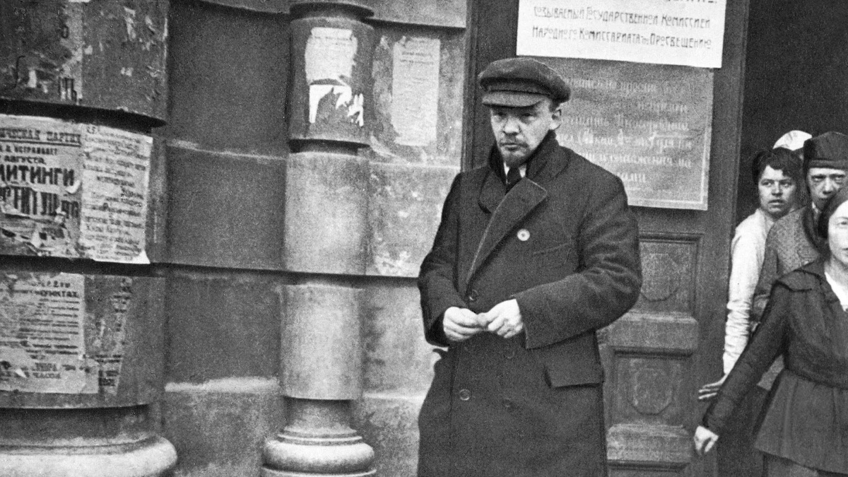 Ленин в 1918 году в Москве. 