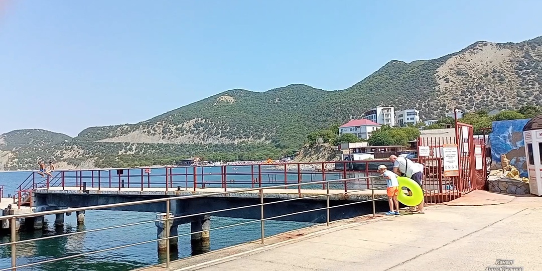 Большой Утриш: заповедная природа и контрасты инфраструктуры. Анапский дельфинарий.