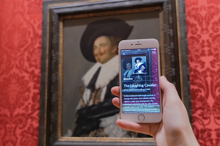    Фонд Wikimedia призвал ИИ-компании перейти на платный доступ к данным через Wikimedia Enterprise, чтобы снизить нагрузку на серверы и обеспечить финансовую поддержку «Википедии».   
Фото: © Ferrari / ZUMAPRESS.com / www.globallookpress.com