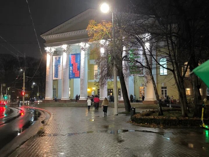 Требуется Лжец