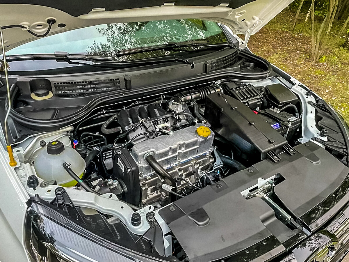 Lada Iskra под капотом.