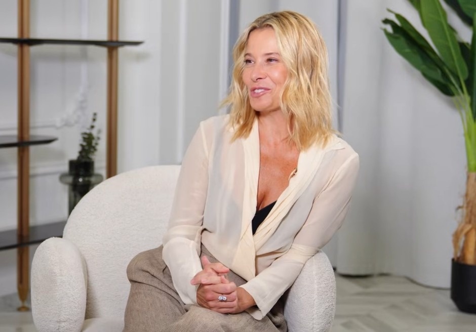 Юлия Высоцкая впервые рассказала об усыновлении ребенка / FAMETIME TV, Youtube