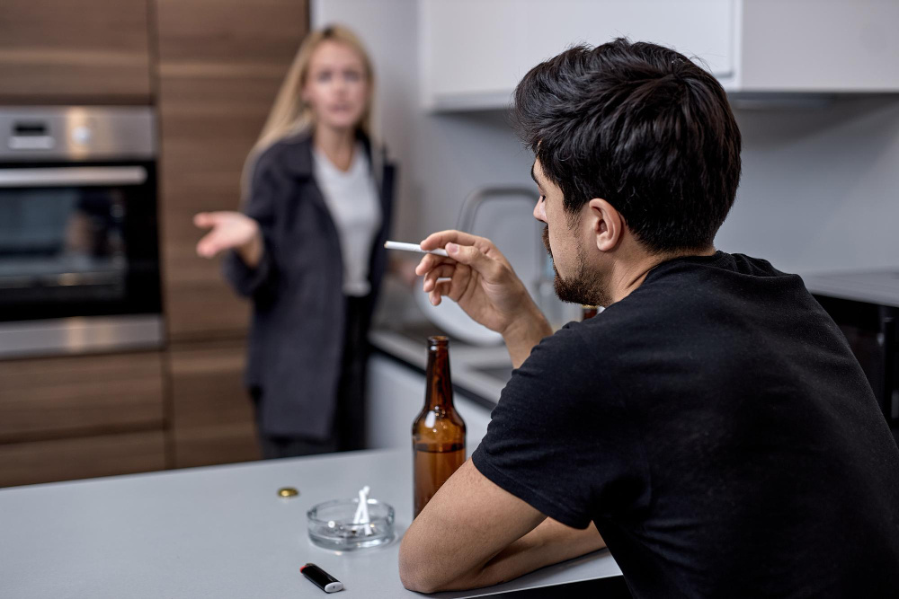 Как правильно вести себя с человеком, который пьёт. (источник изображения: freepik.com)