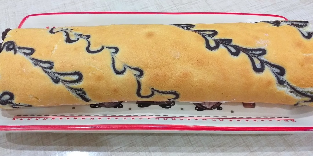 Всего лишь добавила молоко и получила гибкий, эластичный рулет! Рецепт бисквитного рулета