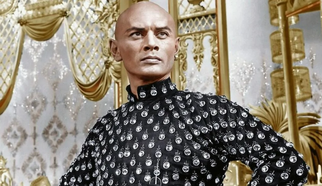 Юл Бриннер в роли короля Сиама, "Король и я", 1956 г.