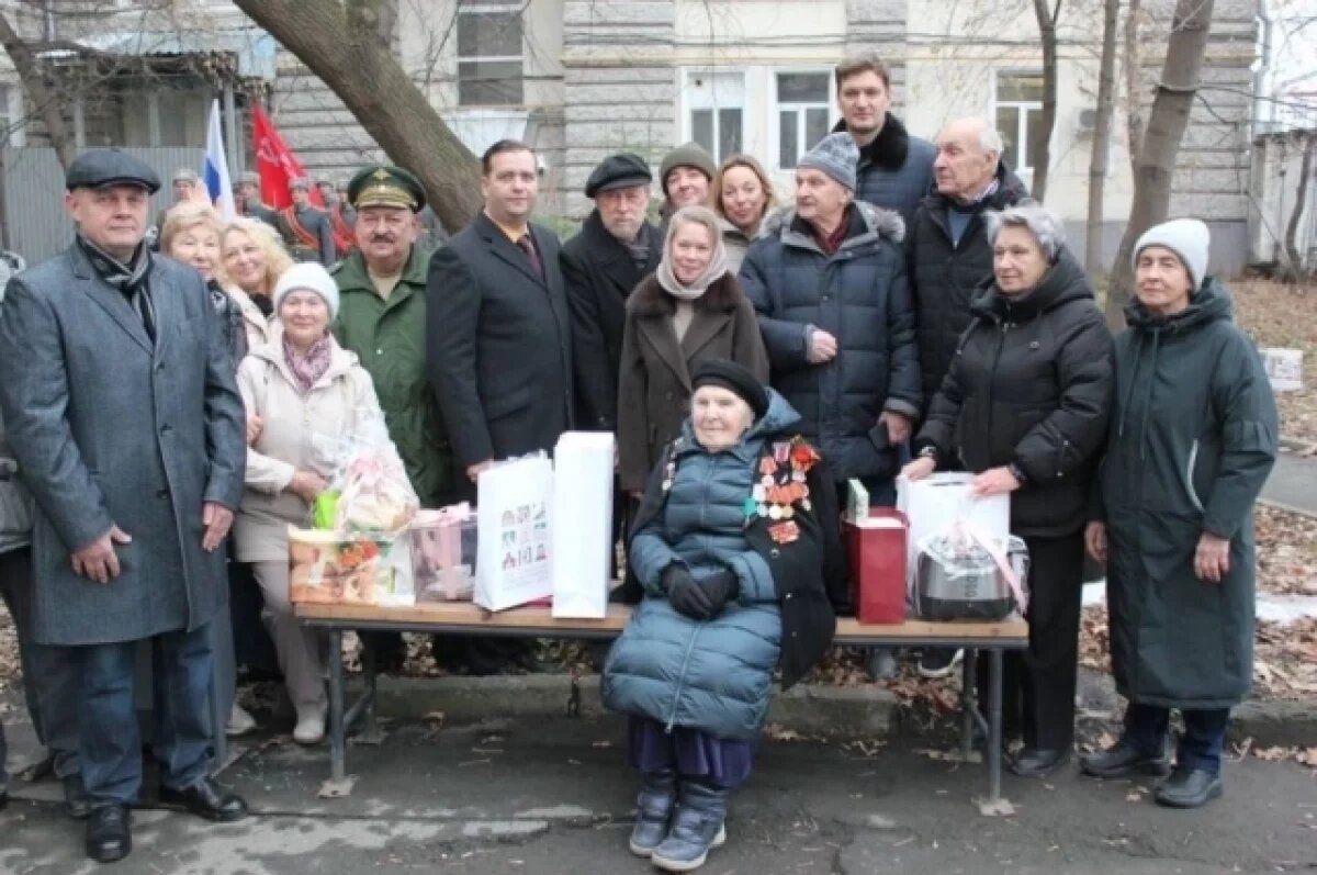    Жительнице Екатеринбурга, чудом спасшейся от фашистов, исполнилось 100 лет