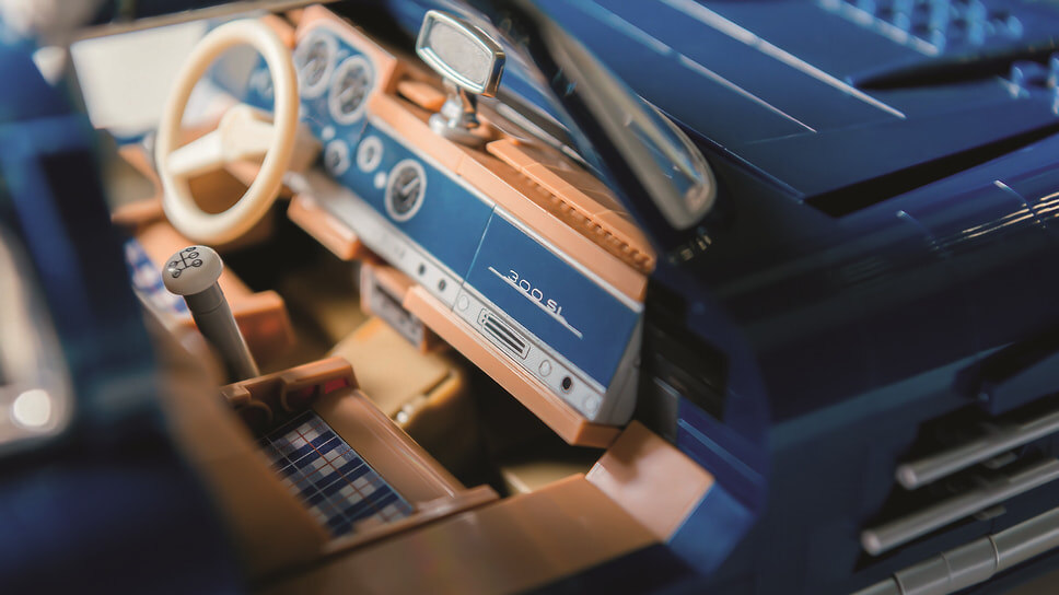     Модель Mercedes-Benz 300 SL.