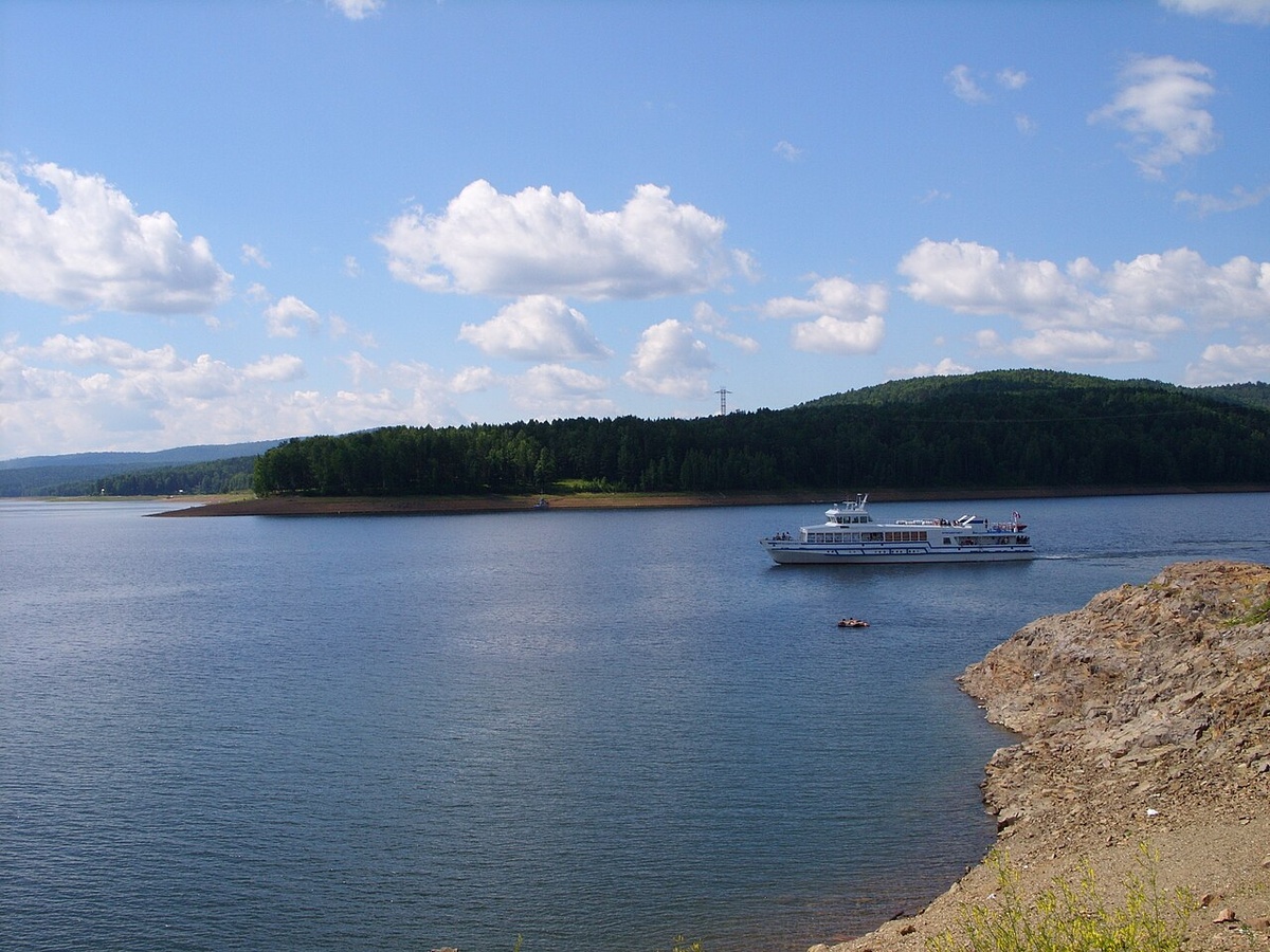 Красноярское водохранилище. Фото: LxAndrew. Источник: wikipedia.org