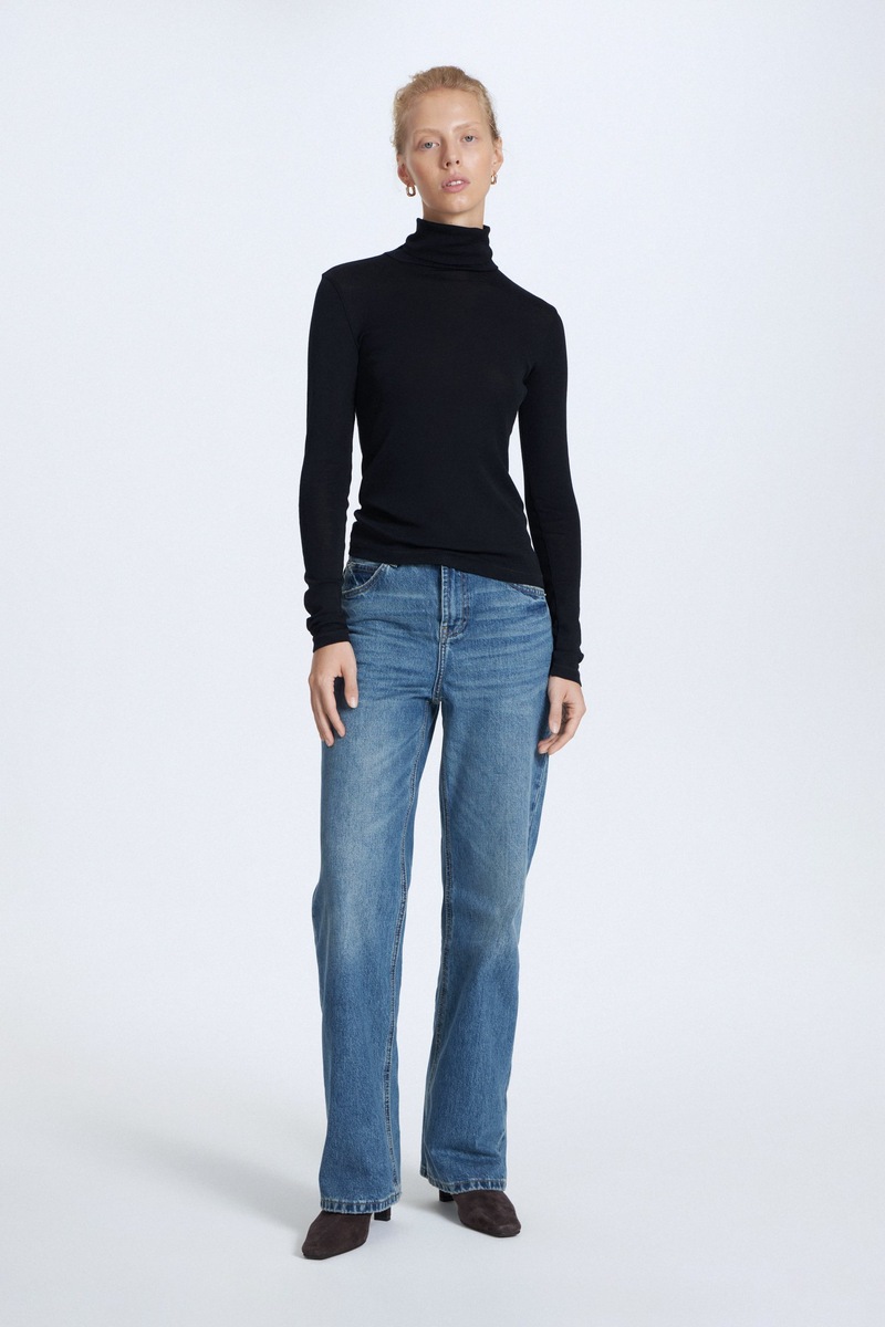 Лонгслив с высоким воротником STUDIO