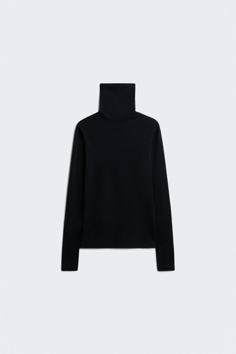 Лонгслив с высоким воротником STUDIO