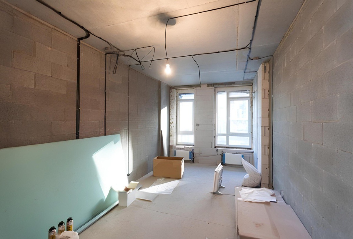 Это не хаос, а «скелет» будущего интерьера. Самый ответственный этап, где всё создается по заранее утвержденному плану.