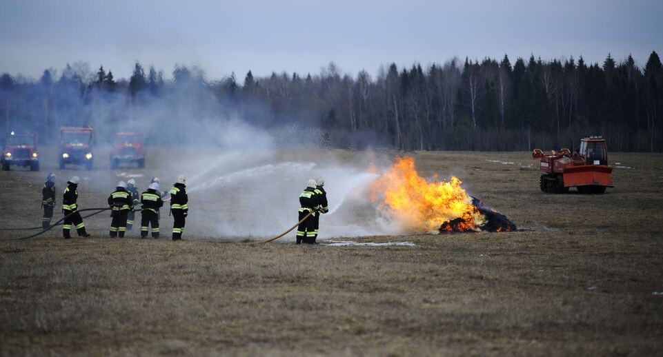    Межрегиональные учения по тушению лесных пожаров в Тверской области / Медиасток.рф