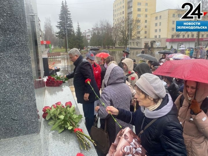 В Зеленодольске обновлённый памятник Ленина торжественно открыли после реставрации