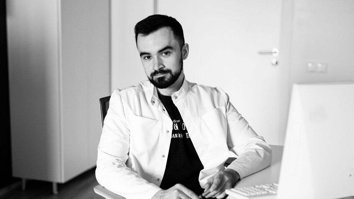 гастроэнтеролог Артур Елоев 