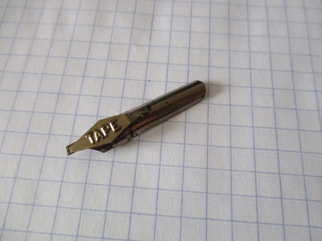 Прямое перо с тушедержателем