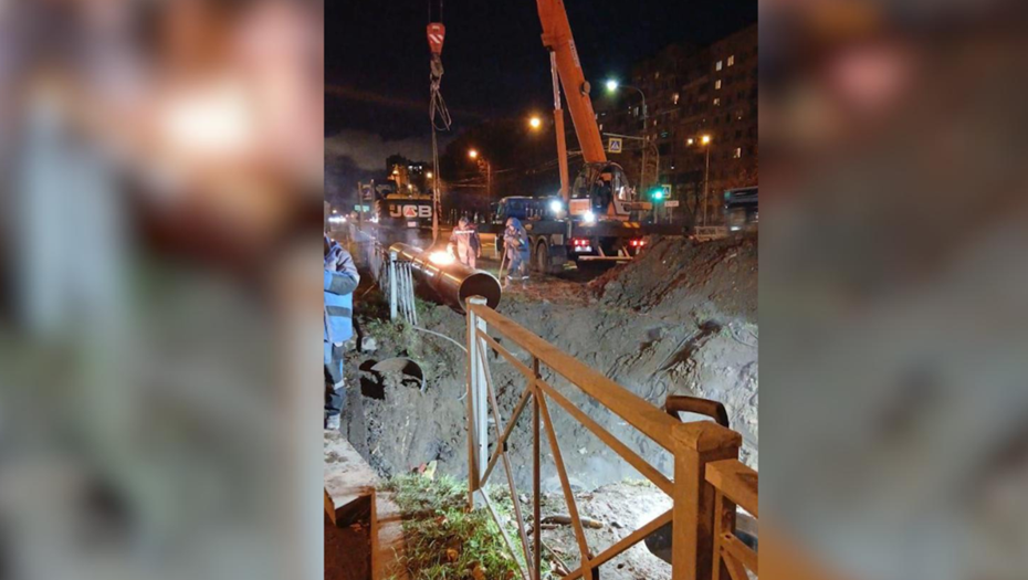    Специалисты будут устранять аварию на ВО до утра 16 ноября. Автор фото: 78.ru