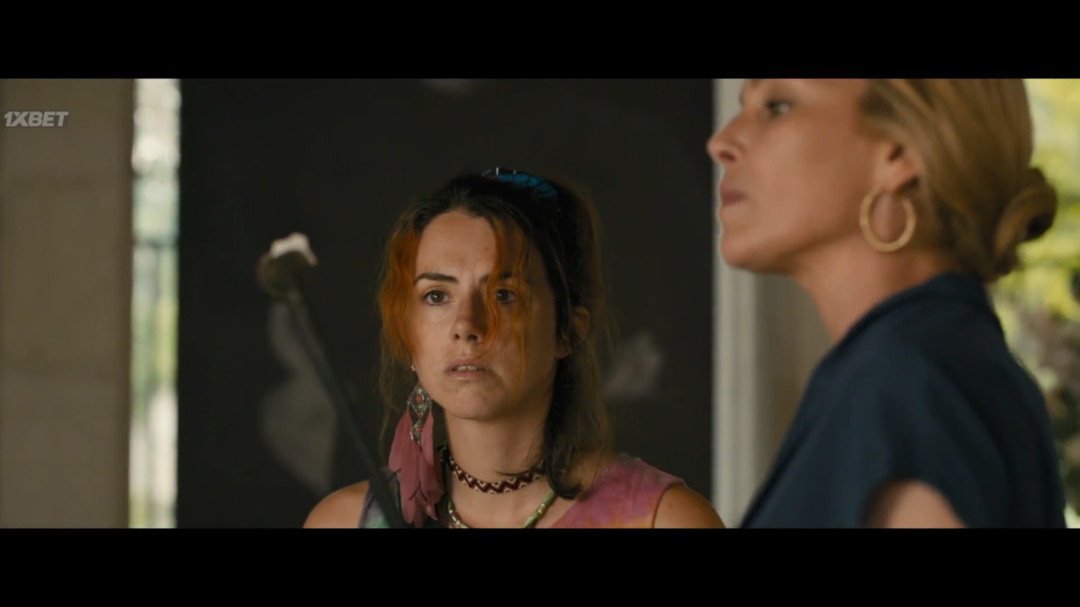 Кадр из сериала.