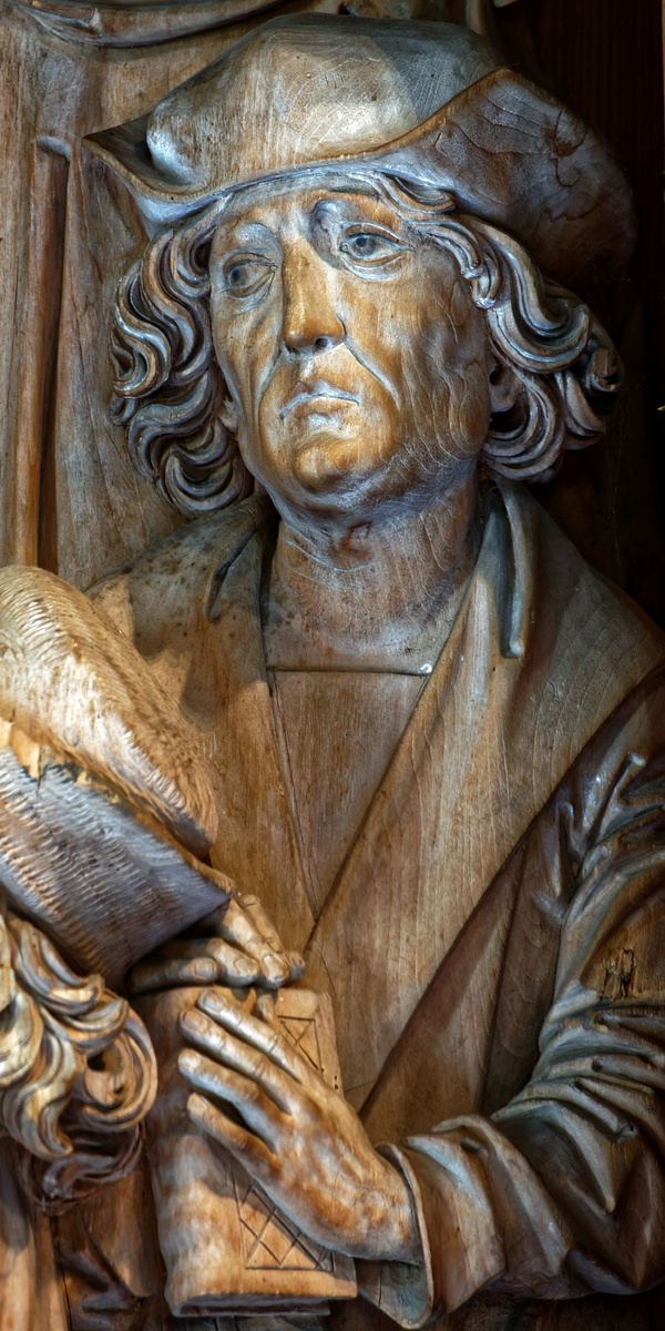 Предположительный автопортрет Тильмана Рименшнайдера. Около 1505/1508 года Пределла алтаря (нижняя часть). Алтарь Девы Марии, фрагмент. Дерево (липа). Церковь Господа, Креглинген, Баден-Вюртемберг, Германия. 